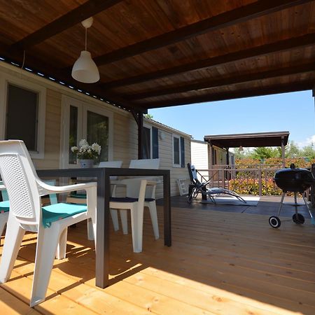 West Coast Mobilhome With Xxl Terrace In Naturist Resort Solaris Fkk Tar-Vabriga Bagian luar foto